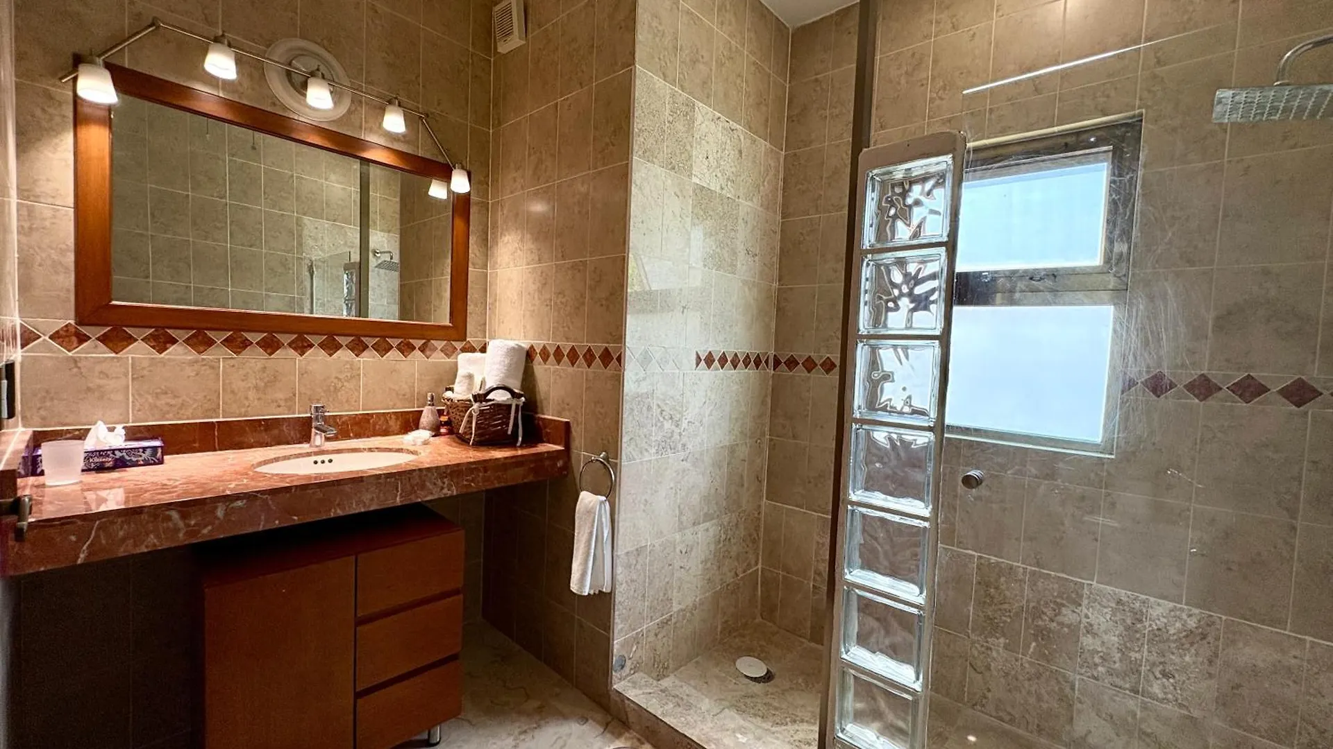 Luxury Oasis In Playacar - Tropical Pool For 6 Apartment Playa del Carmen